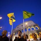 Roma (Italia). Pro-kurdos protestan frente al Coliseo.