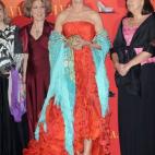 La infanta Elena, con el mismo vestido de Blair Waldorf (Gossip Girl), durante los premios Telva 2010.