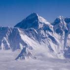 El Everest es, quizá, la montaña más famosa del mundo. Es el pico más alto del planeta, y se encuentra en la cordillera del Himalaya. Tiene una altura de 8.848 metros sobre el nivel del mar y marca la frontera entre China y Nepal. En esos pa...