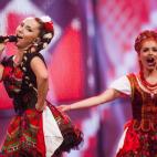 Las representantes de Polonia, Donatan y Cleo, cantan su tema 'My słowianie' en una gala previa al festival de Eurovisión 2014, que se celebrará en Copenhague (Dinamarca) el sábado 10 de mayo de 2014.