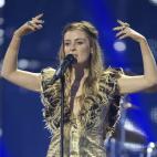 Molly, la representante del Reino Unido, canta su tema 'Children of the Universe' en un ensayo previo al festival de Eurovisión 2014, que se celebrará en Copenhague (Dinamarca) el sábado 10 de mayo de 2014.