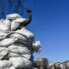 Las autoridades ucranianas blindan sus principales obras de arte en las calles