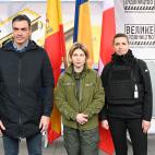 Pedro Sánchez, a su llegada a Kiev; junto a la primera ministra danesa, Mette Frederiksen, y la viceprimera ministra ucraniana,  Iryna Vereshchuk.
