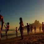 Río de Janeiro es con toda seguridad el primer referente de turismo LGBT de América del Sur, con su reconocida playa de Ipanema. Esta cosmopolita ciudad siempre ha dado la bienvenida tanto al visitante heterosexual como al homosexual. Sigue d...
