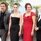 El director y el elenco de la películaWinter Sleep en la presentación de la película, durante el 67ª edición del Festival de Cine de Cannes.