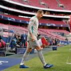 LISBON, PORTUGAL - AUGUST 23: In this handout image provided by UEFA, Manuel Neuer of FC Bayern Munich leads his team out prior to the UEFA Champions League Final match between Paris Saint-Germain and Bayern Munich at Estadio do Sport Lisboa e B...