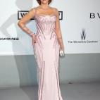 La actriz Jane Fonda, con un vestido Atelier Versace.