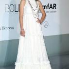 La actriz francesa Marion Cotillard, con un diseño blanco de Alexander McQueen.