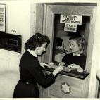 Oficina Postal y de Telégrafos en un centro comercial