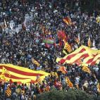 En Barcelona, miles de personas han protestado en la Plaza de Cataluña. Ha habido gritos en favor de la República que se han mezclado con reivindicaciones independentistas.
