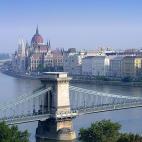 El precio sube ligeramente en Budapest pero todavía nos encontramos ante una de las ciudades europeas más baratas. El Danubio divide la ciudad en dos partes ‘Buda’ y ‘Pest’, cada una de las cuales guarda una magia especial. La conocida...