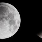 Las distintas fases del eclipse total de la Luna visto desde la localidad mallorquina de Andratx.