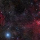 Varios objetos celestiales fotografiados en el mismo campo de visión por el astrofotógrafo Rogelio Bernal Andreo, incluyendo los restos de la supernova SIMEAS 147, la nebulosa "Flaming Star", la nebulosa IC 410, y los cúmulos galácticos M36 ...