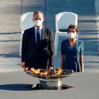 MADRID, 15/07/2021.-El rey Felipe VI y la reina Letizia asisten al acto de homenaje de estado a las víctimas de la pandemia de la covid-19 y de reconocimiento al personal sanitario, este jueves en la Plaza la Armería del Palacio Real en Madrid...