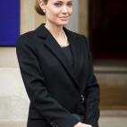 US actress and humanitarian campaigner Angelina Jolie is greeted by British Foreign Minister William Hague (unseen) outside Lancaster House in central London on April 11, 2013 where she attended a discussion during the G8 Foreign Ministers meeti...