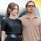 HOLLYWOOD, CA - MAY 22: Actors Angelina Jolie (L) and Brad Pitt arrive at DreamWorks Animation's 'Kung Fu Panda 2' Los Angeles Premiere held at Grauman's Chinese Theatre on May 22, 2011 in Hollywood, California. (Photo by Alberto E. Rodriguez/...