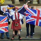 El 18 de septiembre se celebró el referéndum para la independencia de Escocia. Con un resultado del 44,7% a favor del sí frente a un 55,3% de votos negativos, los escoceses decidieron seguir formando parte de Reino Unido a pesar de que en ciu...