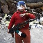 Un niño, "rebelde" sirio a los 7 años
