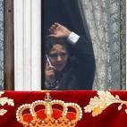 Su aparición en una ventana del Palacio Real el día de la subida al trono de su tío Felipe el 19 de junio le convirtió en carne de memes.