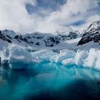 Lo dice la propia NASA tras un estudio de 40 años: el deshielo de la Antártida es imparable e irreversible. Todo el hielo que contienen sus glaciares podría elevar el nivel global del mar en 1,2 metros en los próximos años, lo cual podría ...