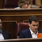 El l&iacute;der de Ciudadanos, Albert Rivera, y el portavoz de la formaci&oacute;n naranja, Juan Carlos Girauta, en el Congreso.