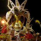 Si bien es cierto que los más conocidos de las islas son los de Tenerife y Las Palmas, el carnaval de Arrecifes, en Lanzarote, es también un despliegue de la luz, la alegría y la pasión que los canarios le ponen a estas fiestas. Con un gran ...