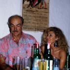 Con su esposa Micheline Roquebrune en una fiesta.