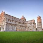 Pisa, Florencia o Siena son algunos de esos sitios a los que hay que ir al menos una vez en la vida. Pero no sólo eso, sino que la Toscana está repleta de pueblecitos medievales que le dan ese toque auténtico a esta famosa región italiana. V...