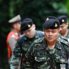 Los m&eacute;dicos militares de Tailandia participan en los preparativos del rescate.