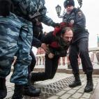 La cifra de detenidos en las manifestaciones en Rusia por la posible intervención militar de Putin en la región ucraniana.