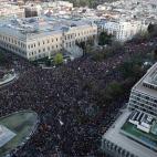 Decenas de miles de personas (cerca de dos millones, según aseguran los organizadores) recorrieron el 22 de marzo las calles de Madrid en las 'Marchas de la Dignidad' bajo el lema "pan, trabajo y techo para todos y todas". La marea pedía el fi...