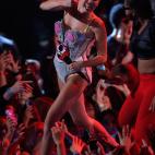 NEW YORK, NY - AUGUST 25: Miley Cyrus performs during the 2013 MTV Video Music Awards at the Barclays Center on August 25, 2013 in the Brooklyn borough of New York City. (Photo by Jemal Countess/FilmMagic)
