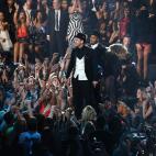 NEW YORK, NY - AUGUST 25: Justin Timberlake performs onstage during the 2013 MTV Video Music Awards at the Barclays Center on August 25, 2013 in the Brooklyn borough of New York City. (Photo by Neilson Barnard/Getty Images for MTV)