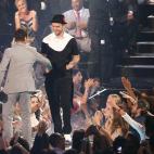 NEW YORK, NY - AUGUST 25: Justin Timberlake (R) and Joseph Gordon-Levitt onstage during the 2013 MTV Video Music Awards at the Barclays Center on August 25, 2013 in the Brooklyn borough of New York City. (Photo by Neilson Barnard/Getty Images ...