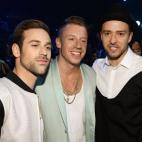 NEW YORK, NY - AUGUST 25: (L-R) Ryan Lewis, Macklemore and Justin Timberlake attend the 2013 MTV Video Music Awards at the Barclays Center on August 25, 2013 in the Brooklyn borough of New York City. (Photo by Larry Busacca/Getty Images for MTV)