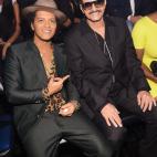 NEW YORK, NY - AUGUST 25: Bruno Mars and his father Peter Hernandez attends the 2013 MTV Video Music Awards at the Barclays Center on August 25, 2013 in the Brooklyn borough of New York City. (Photo by Larry Busacca/Getty Images for MTV)