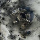 Esta foto, tomada por un drone el 15 de enero de 2015, muestra una torre de control, destruida por los ataques.