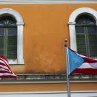 Y Puerto Rico es territorio de Estados Unidos, cuyos habitantes son ciudadanos estadounidenses.  