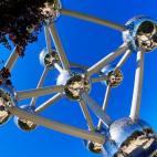 En la capital belga se encuentra este especial edificio, el Atomium, construido para la Exposición Universal de 1958. A diferencia de la mayoría de construcciones de este tipo, al Atomium se le perdonó la vida, y ahora es uno de los símbolos...
