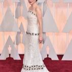 La ganadora del Oscar a mejor actriz por Siempre Alice, con un vestido blanco de Chanel.