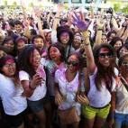 El festival de Holi ya se exporta. Estas mujeres lo celebran en Manila, Filipinas.