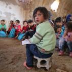 En Siria 2,8 millones de niños están fuera del colegio, según cifras de noviembre de 2016. Los colegios siguen siendo atacados, dañados y destruidos.