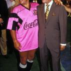 La foto de la reconciliaci&oacute;n del futbolista con el presidente argentino Carlos Menem al que el deportista hab&iacute;a atacado duramente.