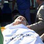 Uno de los heridos llega al hospital Charles Nicole en Túnez
