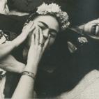Foto de Nickolas Muray: Frida Kahlo com Chavela Vargas, 1945, papel de gelatina e prata 3