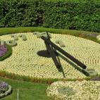 El Reloj de las Flores es uno de esos monumentos que uno no puede dejar de visitar si viaja a Ginebra. Situado en el Jardín Inglés, más de 6.000 plantas rinden homenaje a la industria relojera de Ginebra. Sus cinco metros de diámetro y 17 de...