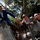 El l&iacute;der opositor de Venezuela, Juan Guaido, tratando de entrar a la Asamblea Nacional que presid&iacute;a entonces, el enero pasado.&nbsp;