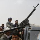 Los rebeldes chiíes, que ya controlan Sanaa, la capital, avanzan hacia Aden, segunda ciudad más importante.