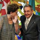 Con la entonces presidenta de Brasil, Dilma Rousseff, en el Palacio de la Revoluci&oacute;n de La Habana, en enero de 2012.