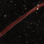 Una sección muy fina de restos de una supernova causada por una explosión estelar ocurrida hace más de mil años (julio de 2008).